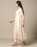 -1117Wx1400H-443044630-beige-MODEL
