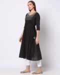 -1117Wx1400H-443048869-black-MODEL