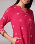 -1117Wx1400H-443050610-fuchsia-MODEL