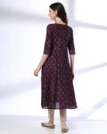 -1117Wx1400H-443058294-wine-MODEL