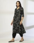 -1117Wx1400H-443280078-black-MODEL