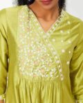 -1117Wx1400H-467019717-green-MODEL