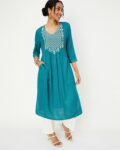 -1117Wx1400H-467054405-teal-MODEL4
