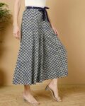 -1117Wx1400H-467079508-grey-MODEL5
