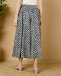 -1117Wx1400H-467079508-grey-MODEL5