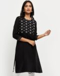 -1117Wx1400H-469032826-black-MODEL4