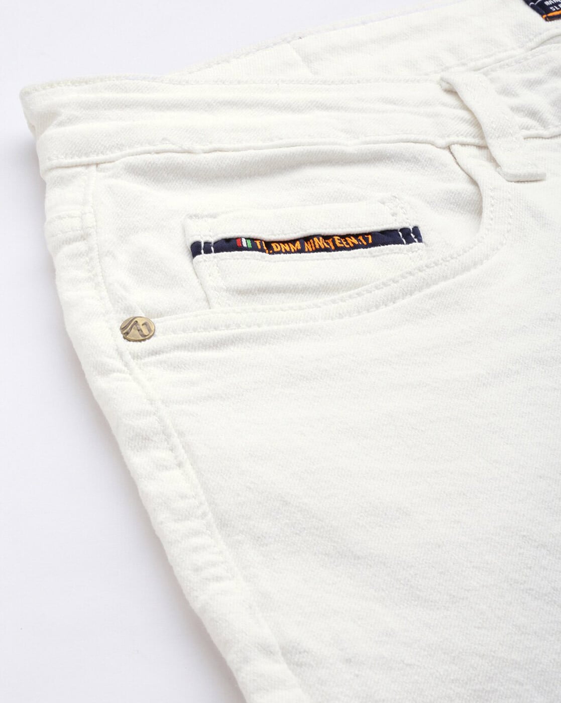 -1117Wx1400H-469435596-white-MODEL6