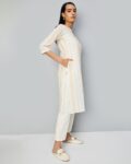 -1117Wx1400H-700174969-offwhite-MODEL