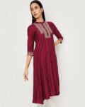-1117Wx1400H-700226668-red-MODEL