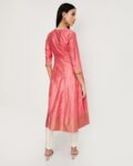 -1117Wx1400H-700240188-pink-MODEL