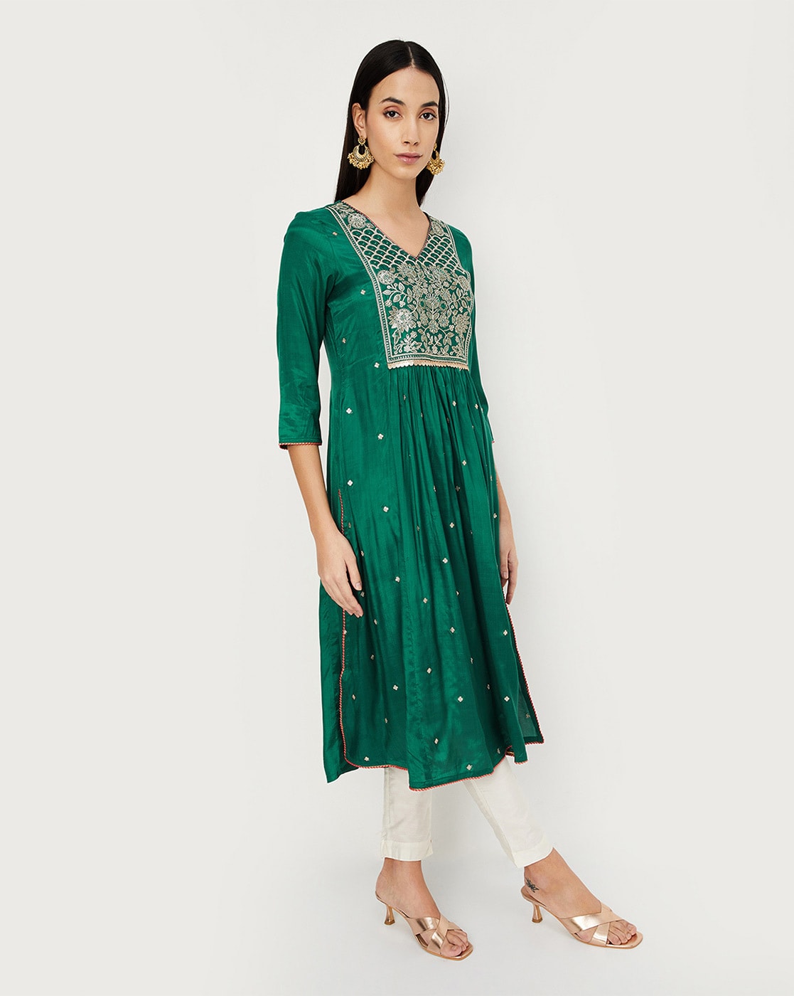 -1117Wx1400H-700240221-green-MODEL3