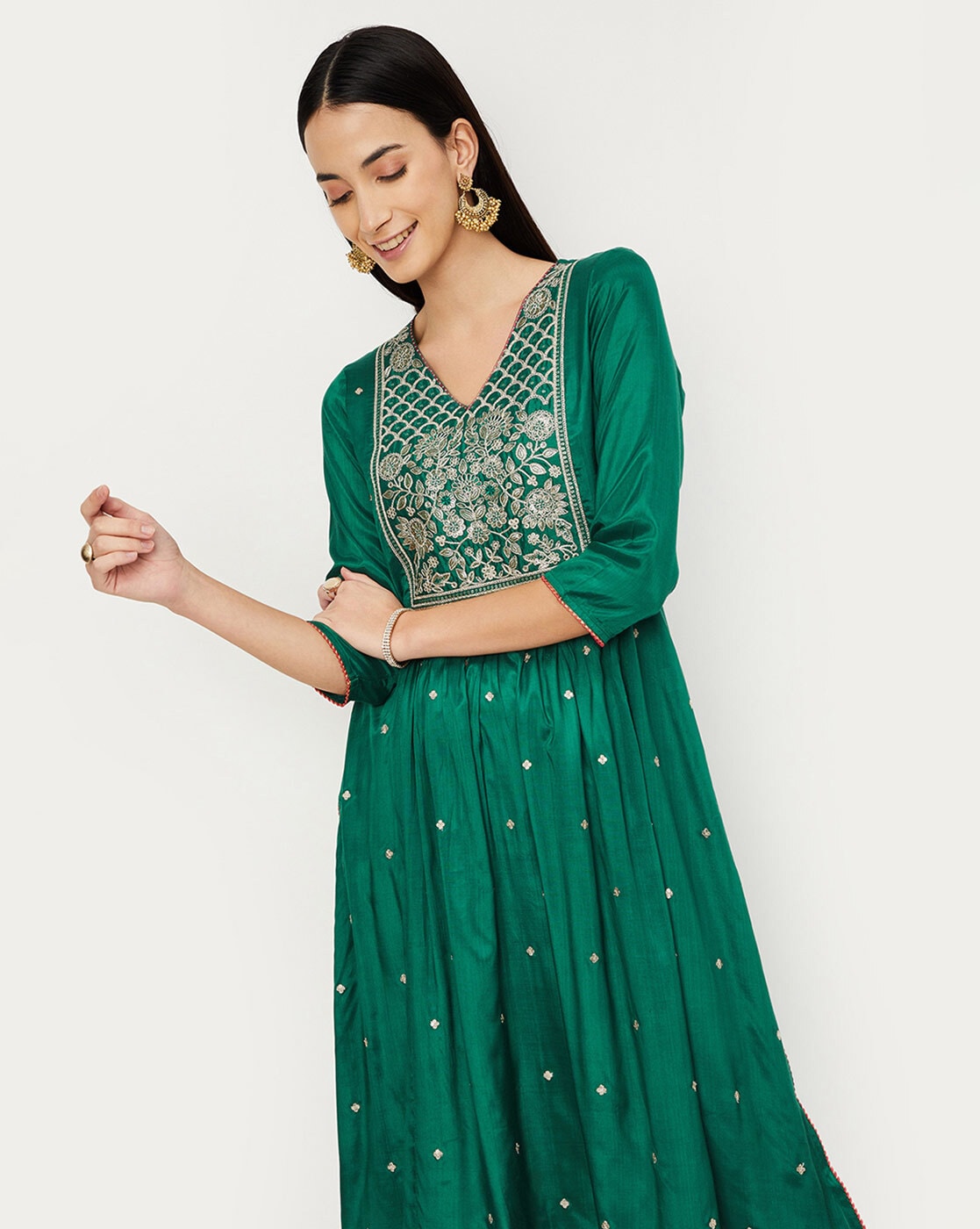 -1117Wx1400H-700240221-green-MODEL5