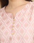 -1117Wx1400H-700367480-pink-MODEL5
