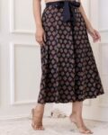 -1117Wx1400H-700699693-navy-MODEL5