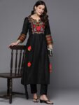 5a375991-9da2-4173-b522-7b4c5faff43b1704705369898-Indo-Era-Women-Kurta-Sets-8001704705369472-1