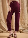 36849637-abae-4708-b5c2-14bfdda50df61726814141744-SASSAFRAS-Women-High-Rise-Pleated-Trousers-5741726814141259-5