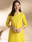 f27bbe91-8222-4cbc-9707-5b4b3590f0221706511644494AnoukWomenFloralPrintedThreadWorkKurta1