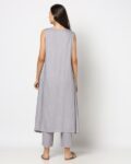 -473Wx593H-443041819-lavender-MODEL