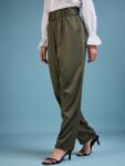5ac41e7d-08bc-4ab8-a2c2-d6bafe6b8ce91709036286100DressBerryWomenPleatedTrousers1