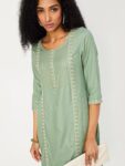 09a157a7-5394-4cac-bf47-386999379cd51703923950563maxWomenGreenKurta1