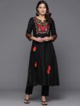 5a375991-9da2-4173-b522-7b4c5faff43b1704705369898-Indo-Era-Women-Kurta-Sets-8001704705369472-1