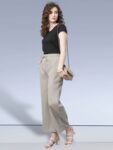 f5db9fab-1b0c-40dc-baa1-950d93a3274e1712899637767FITHUBWomenStraightFitHigh-RiseTrousers1