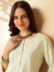 7dc0b9f2-c0fe-4550-826e-150ced9f415d1716608376355AnoukWomenStripedThreadWorkDobbyKurta6