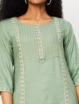 09a157a7-5394-4cac-bf47-386999379cd51703923950563maxWomenGreenKurta1