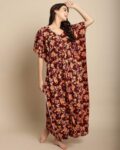 -1117Wx1400H-466548797-maroon-MODEL