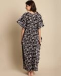 -1117Wx1400H-466548799-black-MODEL