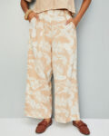 -1117Wx1400H-466981117-beige-MODEL3