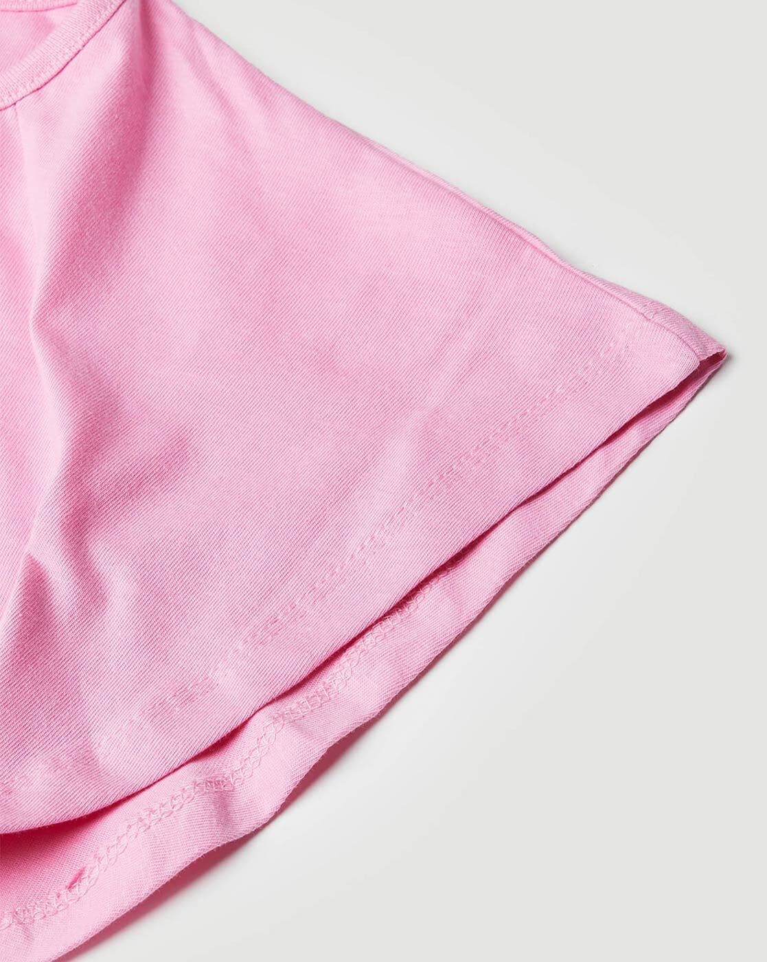 -1117Wx1400H-466983762-pink-MODEL5