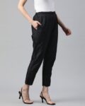 -1117Wx1400H-467131455-black-MODEL4