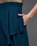 -1117Wx1400H-467329131-teal-MODEL
