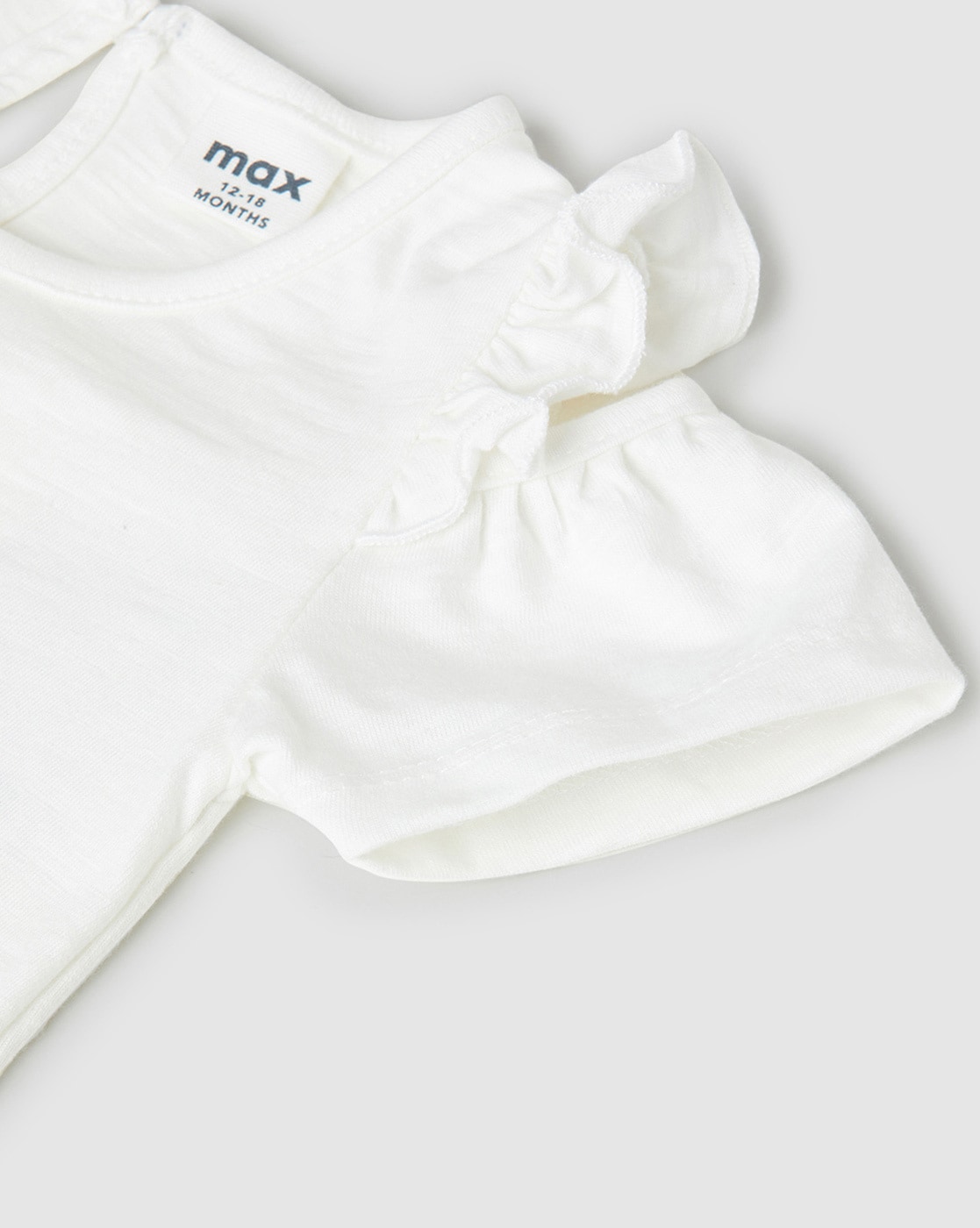 -1117Wx1400H-700251649-white-MODEL4