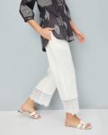 -1117Wx1400H-700597606-offwhite-MODEL4