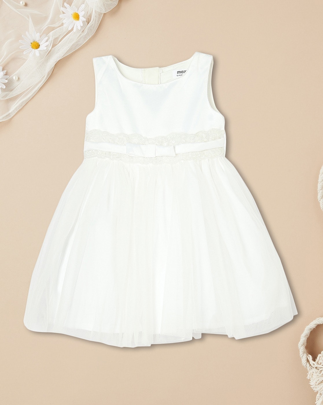 -1117Wx1400H-700622412-cream-MODEL