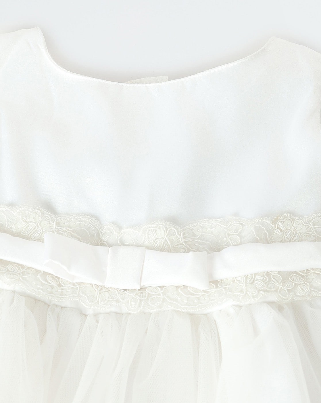 -1117Wx1400H-700622412-cream-MODEL3