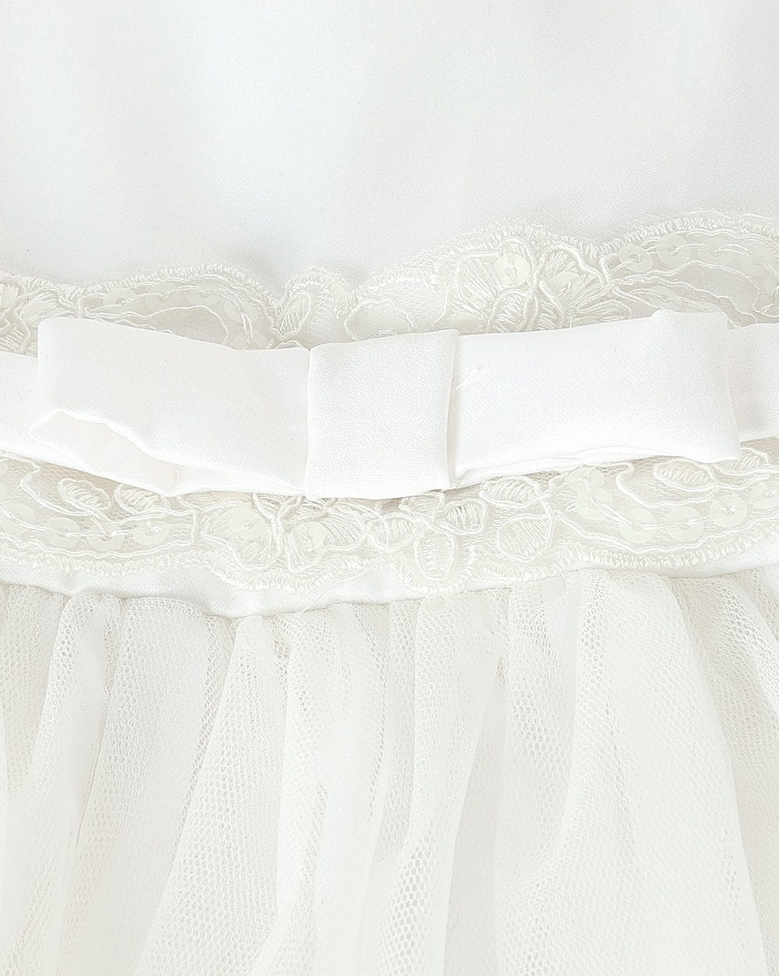 -1117Wx1400H-700622412-cream-MODEL4