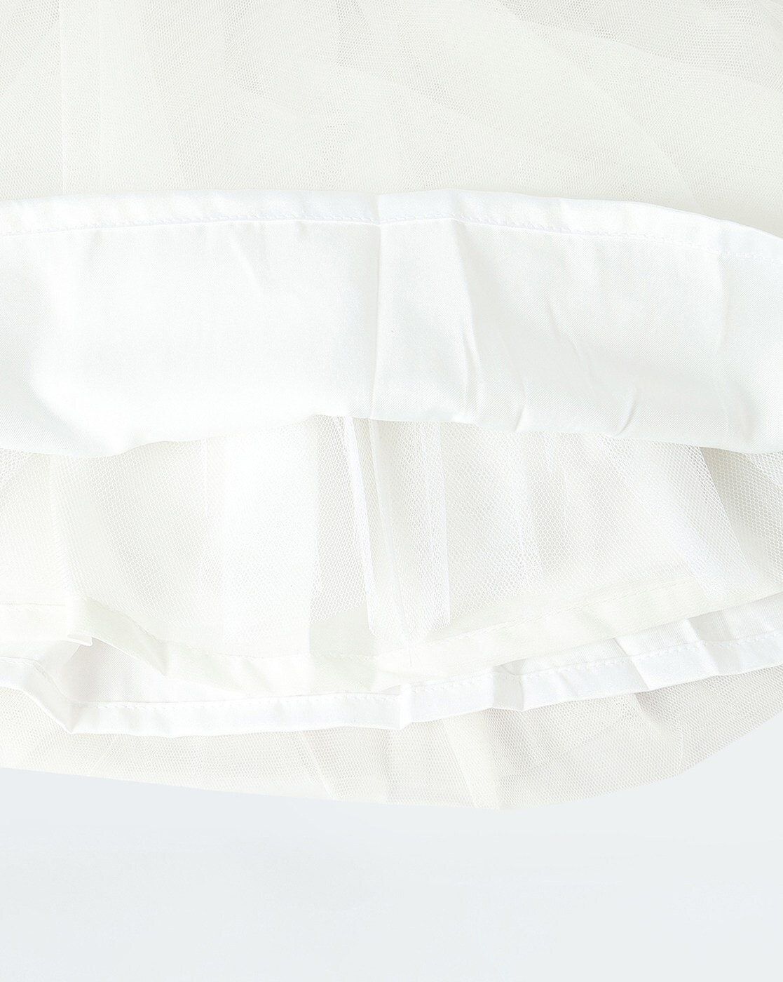 -1117Wx1400H-700622412-cream-MODEL7