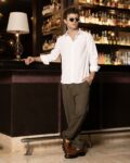 -1117Wx1400H-700625879-white-MODEL