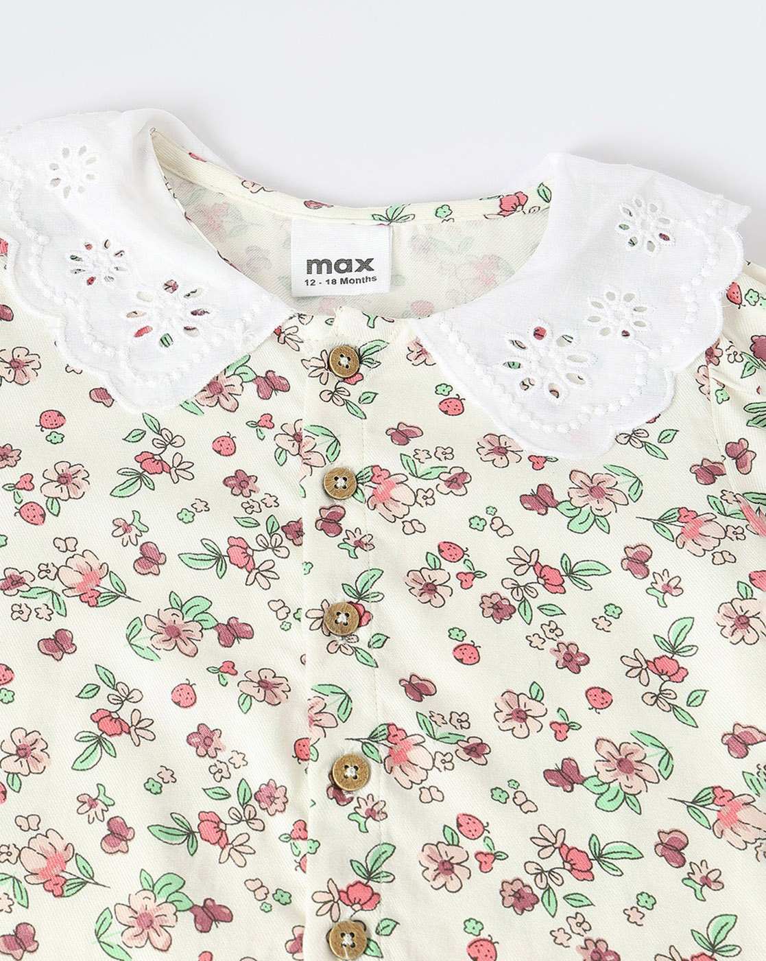 -1117Wx1400H-700722406-beige-MODEL3