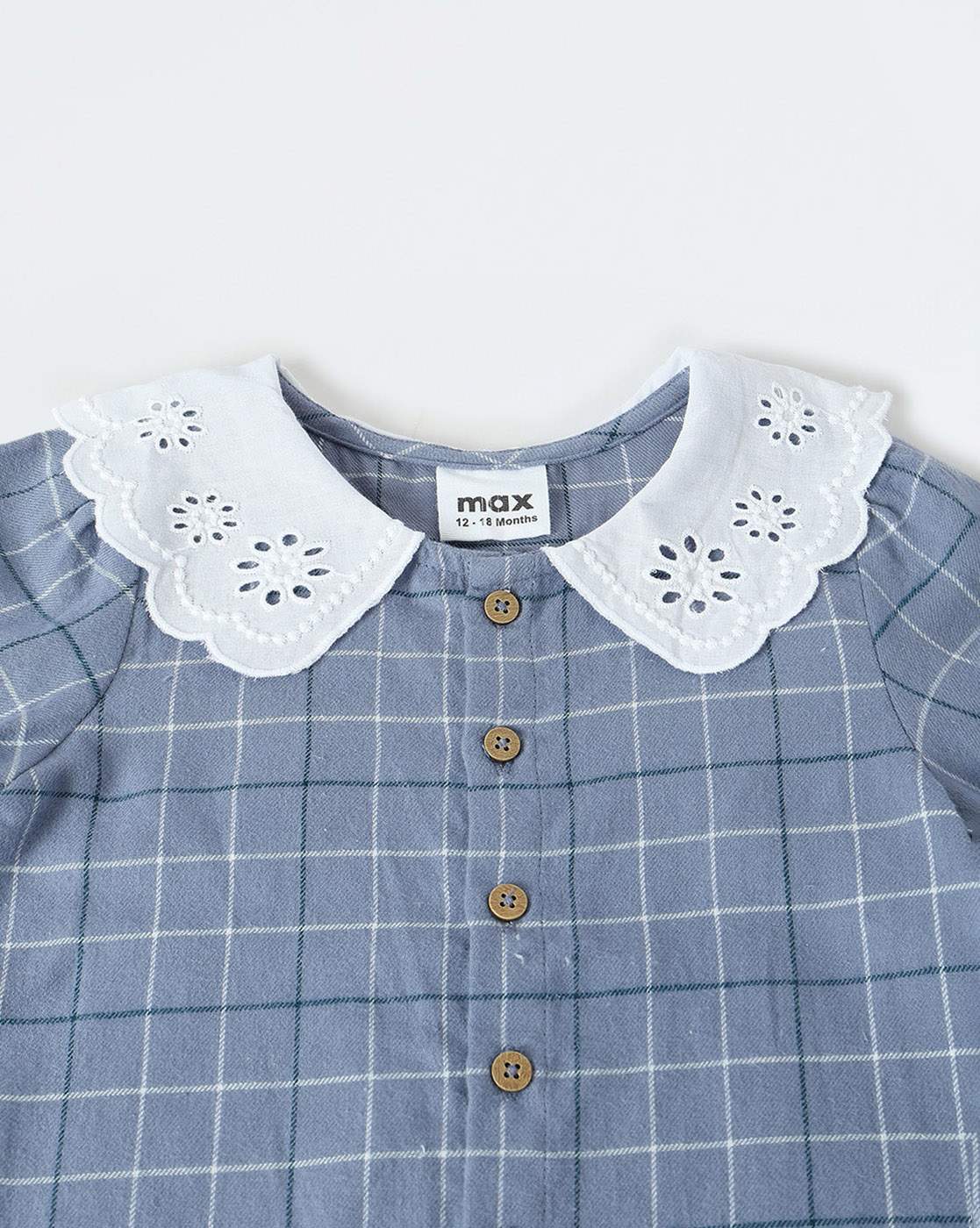 -1117Wx1400H-700722407-blue-MODEL3