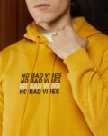 -1117Wx1400H-700797311-yellow-MODEL