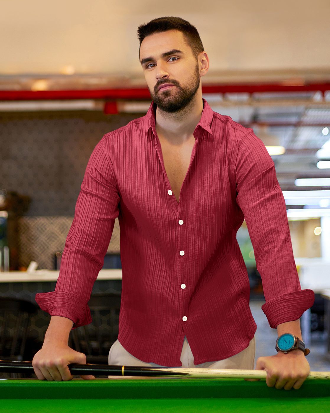 -1117Wx1400H-700798500-red-MODEL