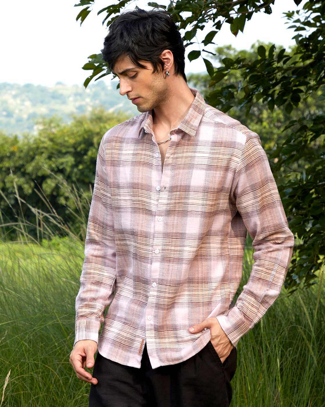 -1117Wx1400H-700798581-beige-MODEL2