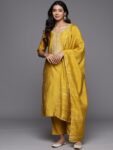 41c6cbf9-5eb3-4f1d-b99f-e6ba6efaac281709369667551-Gerua-By-Libas-Women-Floral-Yoke-Design-Regular