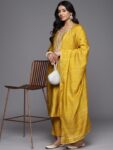 41c6cbf9-5eb3-4f1d-b99f-e6ba6efaac281709369667551-Gerua-By-Libas-Women-Floral-Yoke-Design-Regular