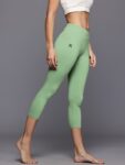 2971d018-1212-48c6-829f-28eecb358df11720002345165-HRX-by-Hrithik-Roshan-Women-Tights-1821720002344596-2