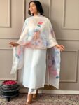 7a09a0ee-803a-47d8-a1f5-3d23600e5a711714830062437KurtaSets1